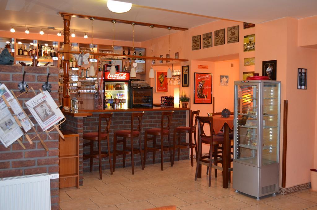尤卡普拉酒店 Lázně Bělohrad 外观 照片