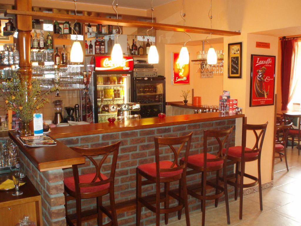 尤卡普拉酒店 Lázně Bělohrad 外观 照片