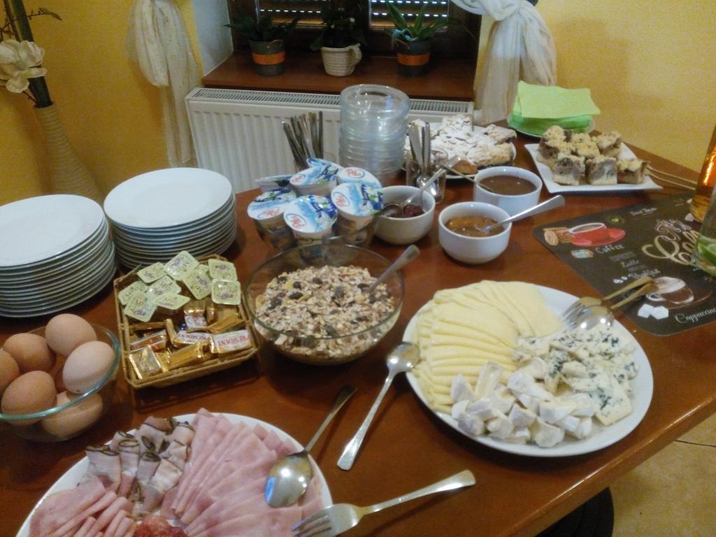 尤卡普拉酒店 Lázně Bělohrad 外观 照片